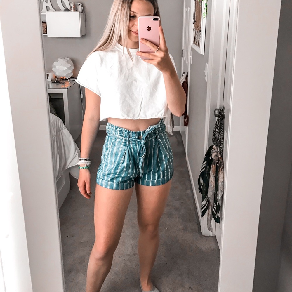 American Eagle Stripped Tie Shorts